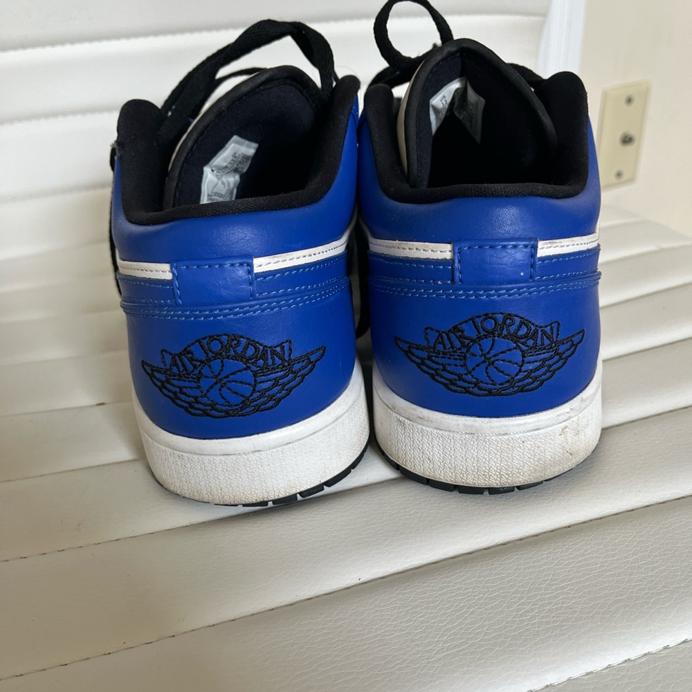 Jordan Blue and Black Sneakers Classic Design